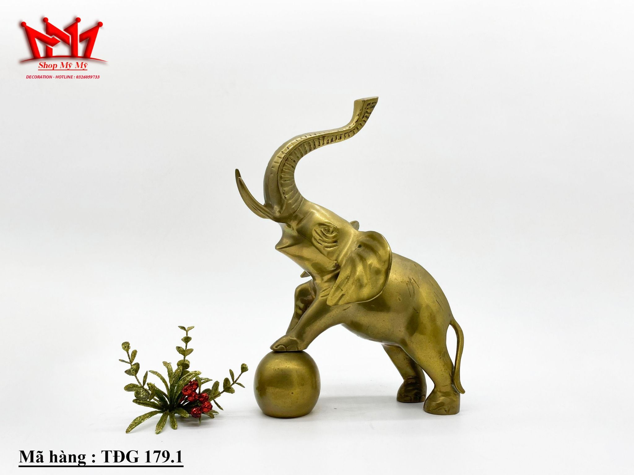 Chú voi chơi bóng chất liệu đồng   ( 179 )