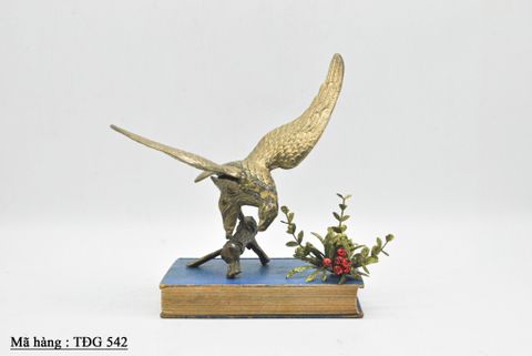  Tượng đại bàng trang trí trưng bày được làm bằng đồng 