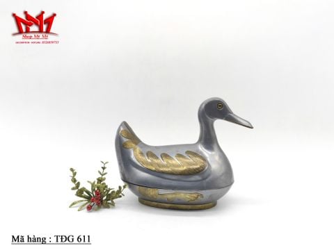  Hủ con vịt cổ điển được làm bằng thiếc và đồng 