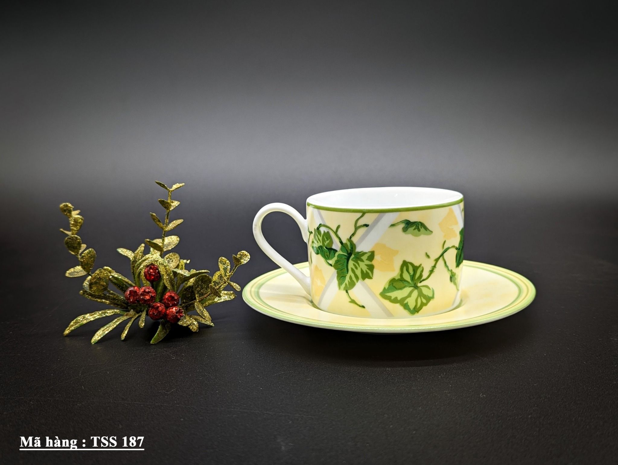 Bộ 4 tách trà WAVERLY hình lá của Indonesia