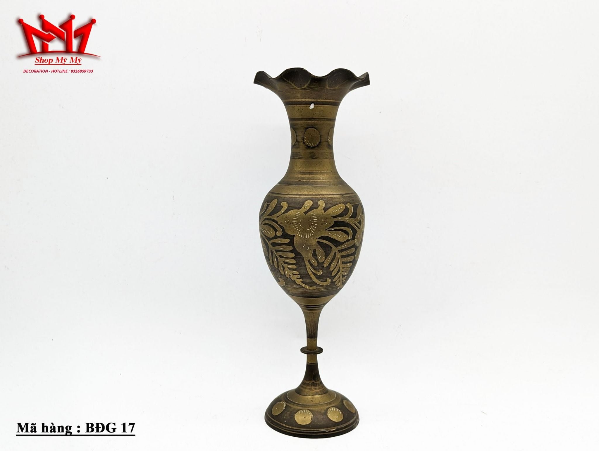 Bình hoa bằng Đồng chạm khắc tay nổi bật