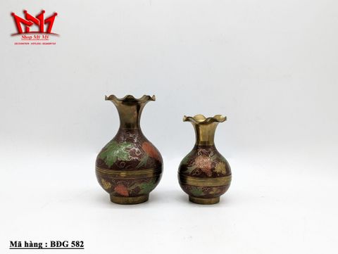  Cặp Bình đồng miệng hình lượn sóng 