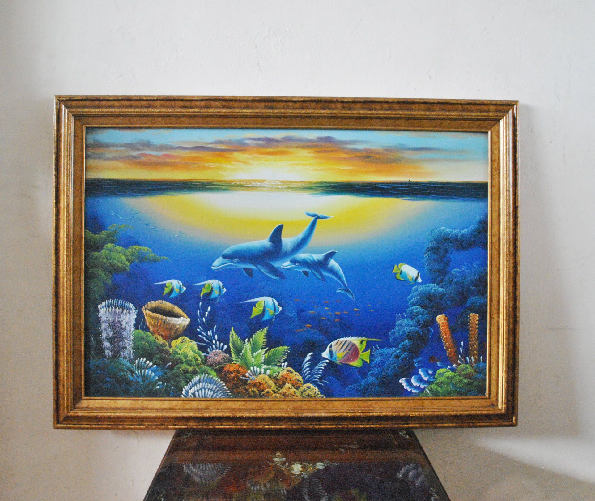 Bức tranh nhưng chú cá voi giữa lòng đại dương xanh thẳm , có chữ ký của tác giả ( TR 194)