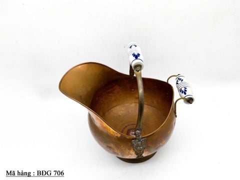  Xô đựng tro than bằng đồng cổ điển có tay cầm bằng sứ Delft Blue của Ireland 
