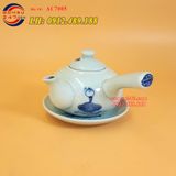 Ấm Bát Tràng quai ngang vẽ sen
