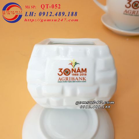 Hộp mứt gốm sứ Bát Tràng in logo làm quà tặng