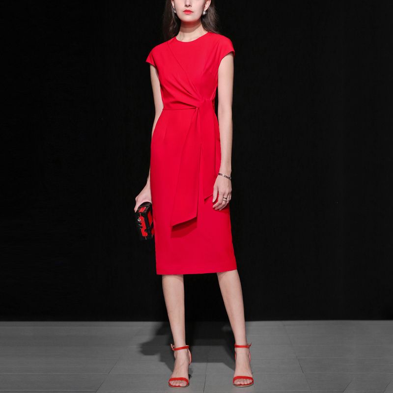 Váy dài đai đỏ – FIG Fashion International Group