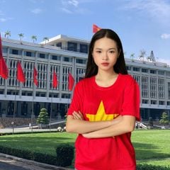 Áo đỏ sao vàng Keepfly Evoque cổ tròn
