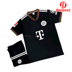 Áo đá bóng Bayern Munich sân khách 2025-2026 màu đen