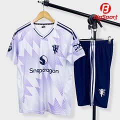 Áo đá bóng Manchester United mùa giải 2025-2026 màu trắng tím