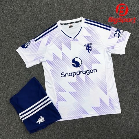 Áo đá bóng Manchester United mùa giải 2025-2026 màu trắng tím