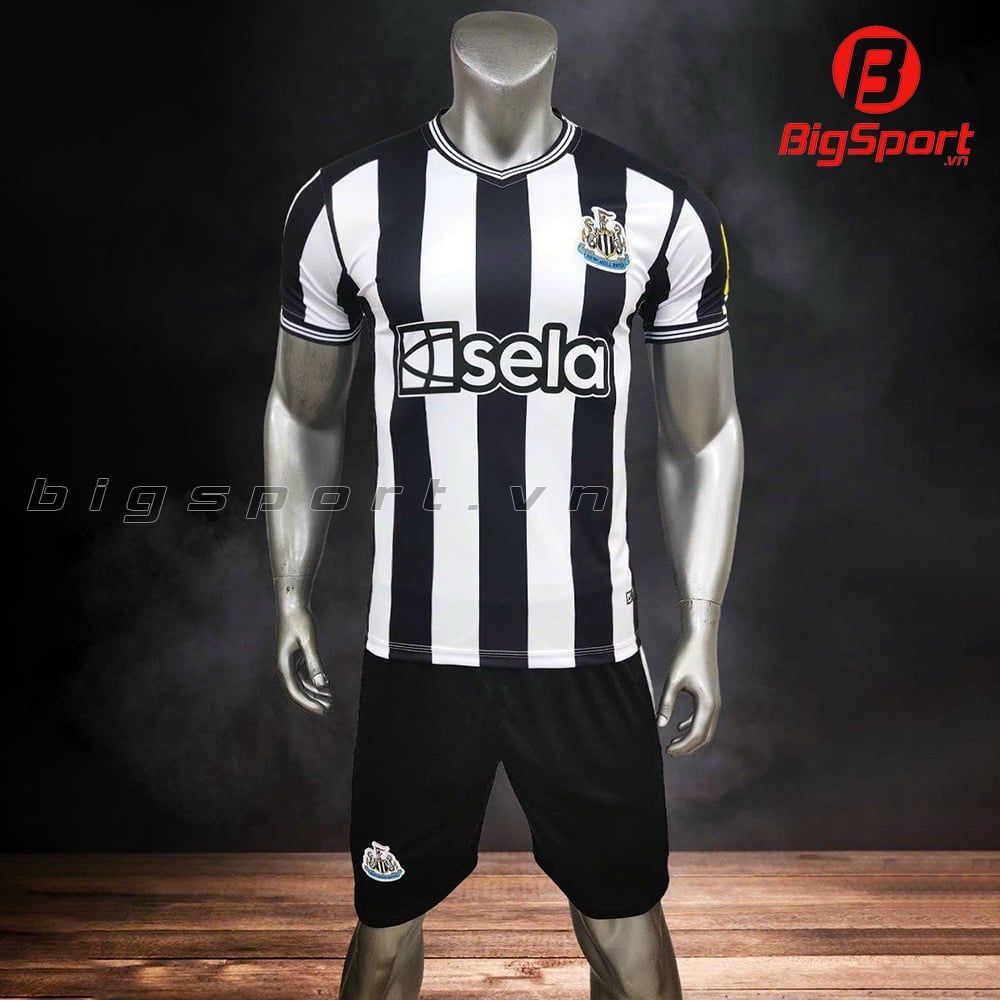 Áo bóng đá Newcastle United sân nhà 2023 - 2024