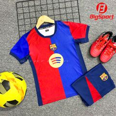 Áo đá bóng trẻ em Barcelona mùa giải 2024-2025