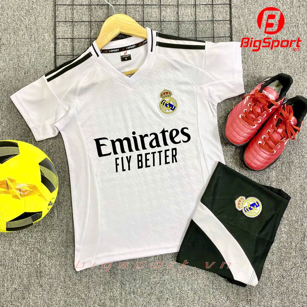 Áo đá bóng trẻ em Real Madrid mùa giải 2024 - 2025