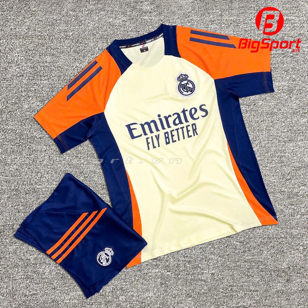 Áo đá bóng training Real Madrid 2025-2026 màu vàng kem