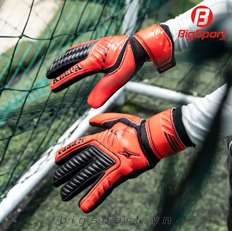 Găng thủ môn Iwin Keepa A màu đỏ chính hãng
