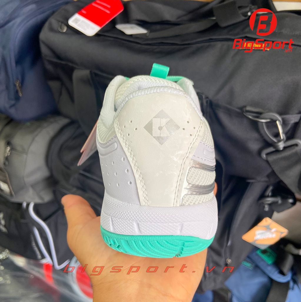 Giày cầu lông Kumpoo E301 màu tráng phối xanh ngọc