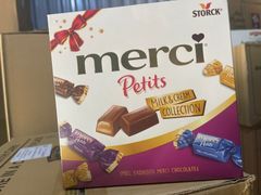 AN-HỘP QUÀ SOCOLA HỖN HỢP MERCI PETITS MILK+ CREAM COLLECTION 250G