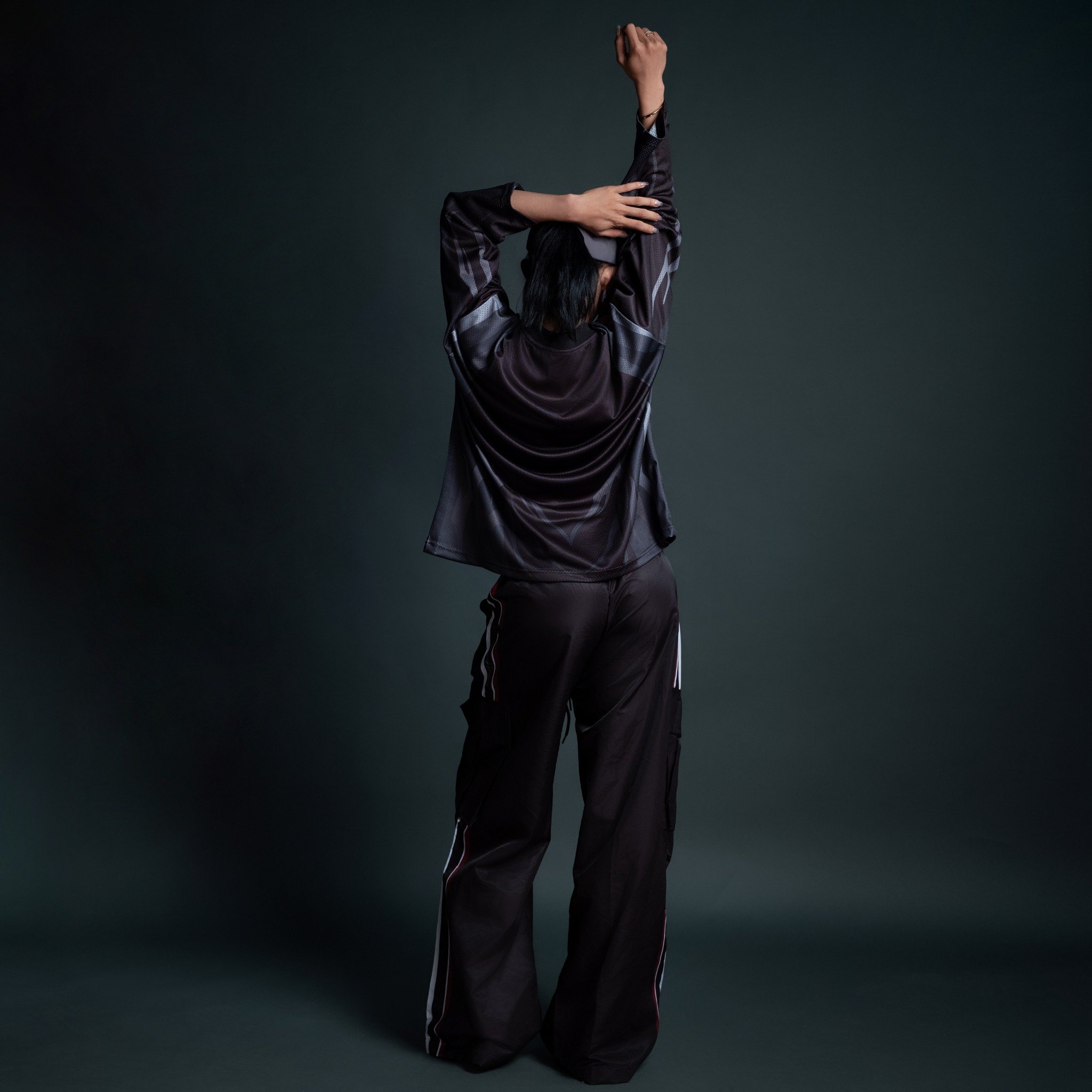  Áo thun tay dài màu đen Degrey Jersey long sleeve cổ tim thời trang thể thao Dark Fire Velocity - LONGDARK 