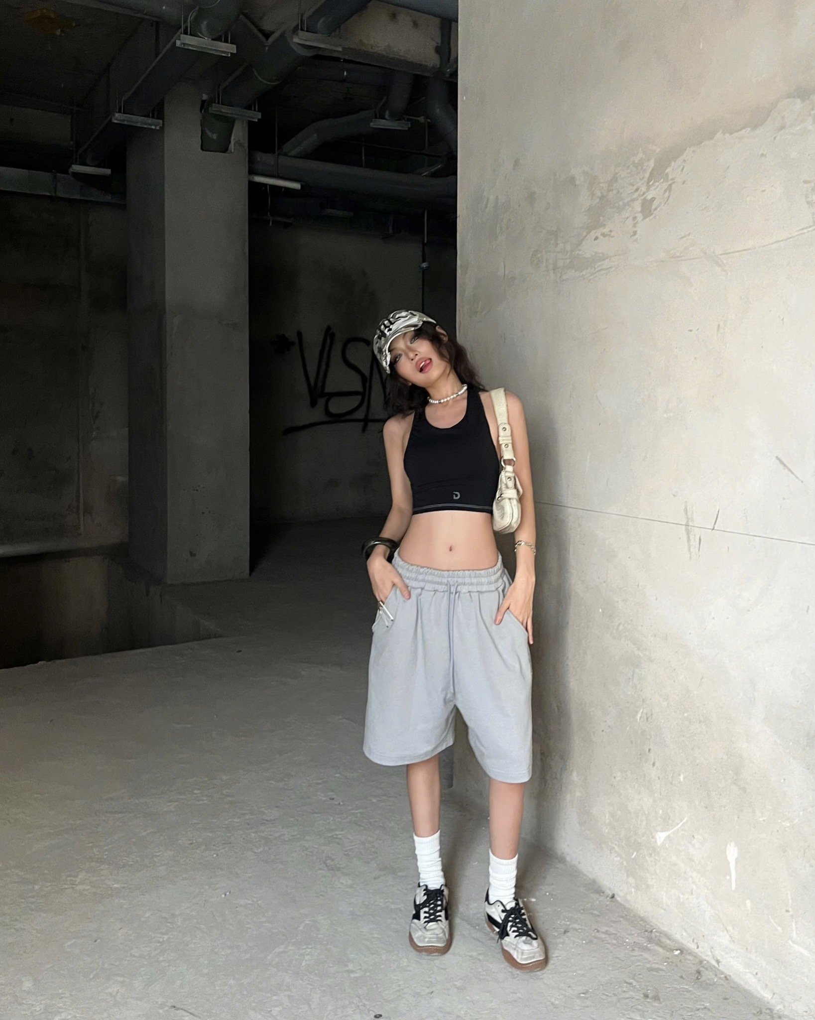  Quần lửng chất liệu chân cua Degrey short pant thiết kế thời trang nam nữ màu xám - SHOPAX 