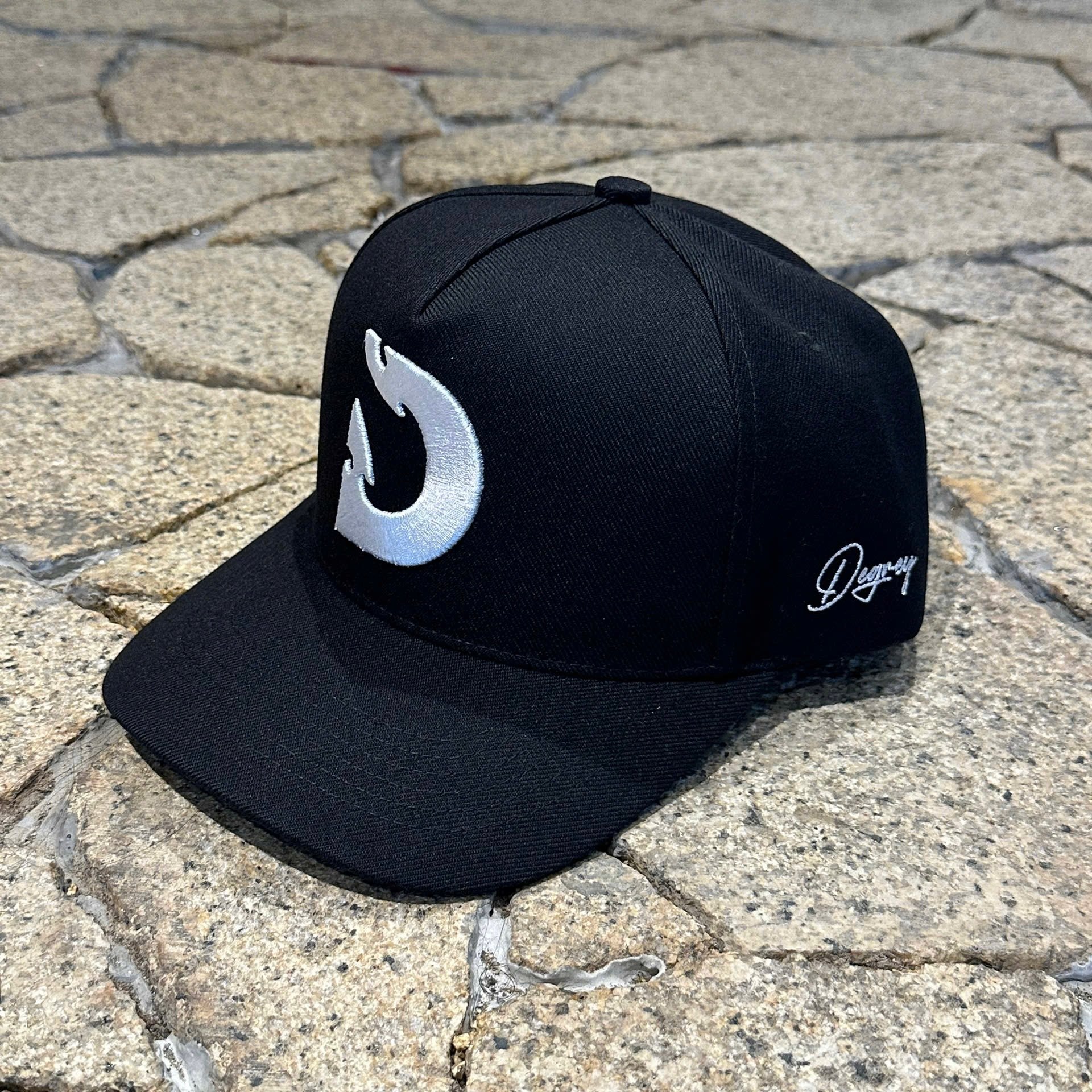  Degrey nón lưỡi trai form frame cap basic thêu logo thiết kế thời trang đơn giản màu đen - FRAMED 