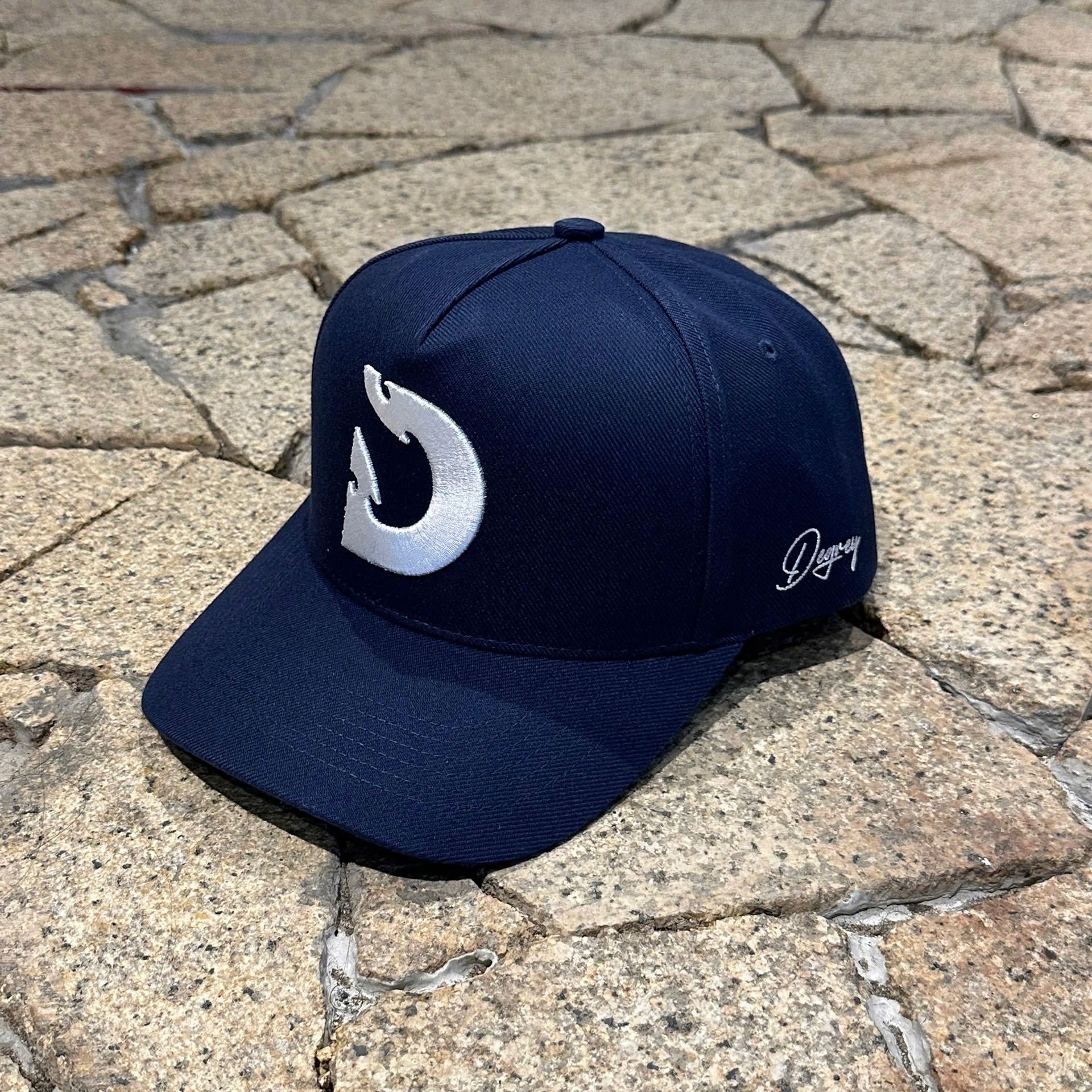  Degrey nón lưỡi trai form frame cap basic thêu logo thiết kế thời trang đơn giản màu xanh navy - FRAMENA 