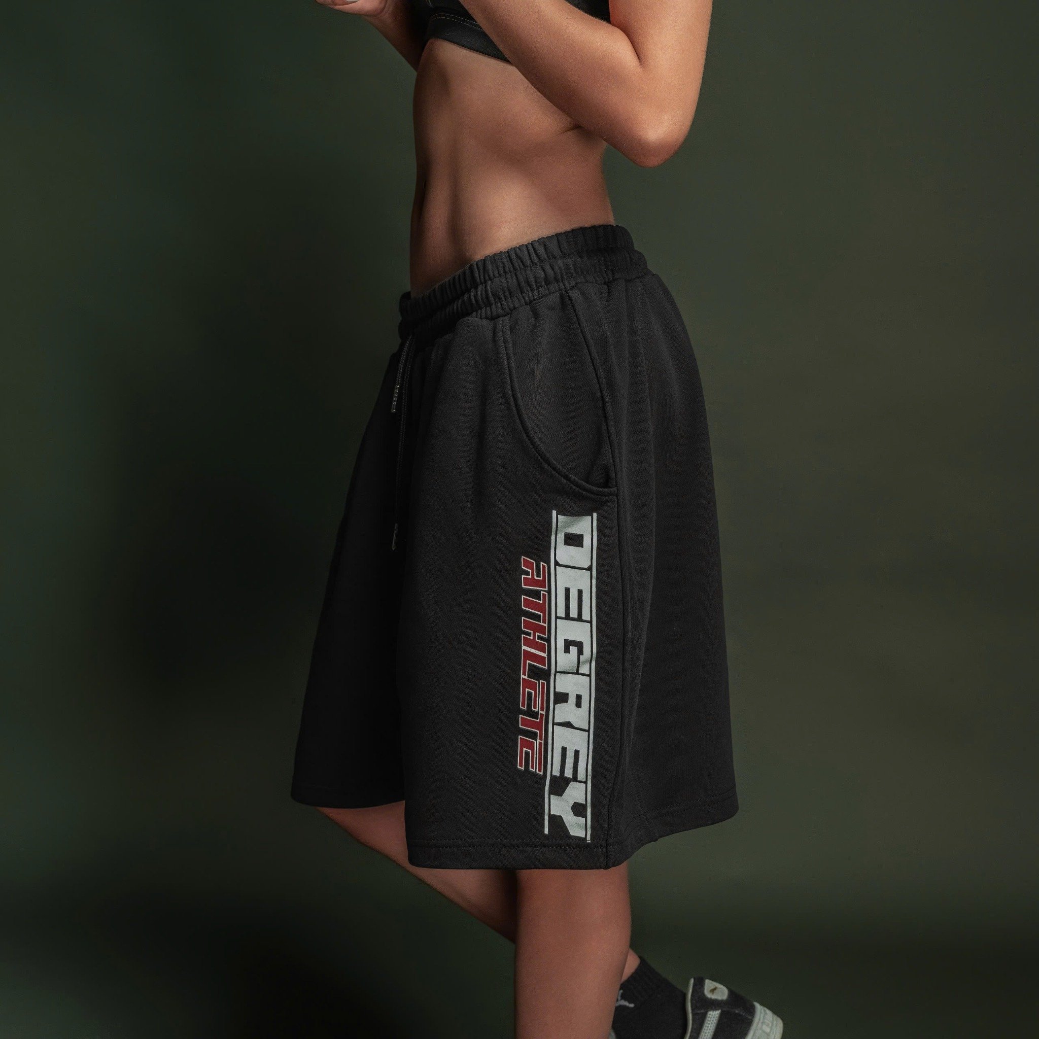  Quần lửng chất liệu chân cua màu đen in logo Degrey short pant thiết kế thời trang nam nữ - SHOPADLOGO 