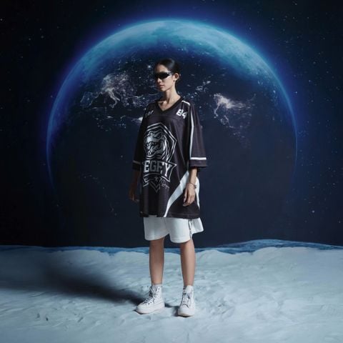  Áo thun thể thao màu ĐEN Degrey Jersey Rex 84 cổ tim - JERREXDEN 