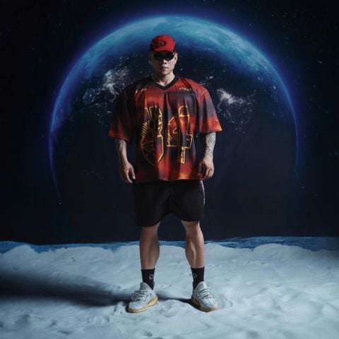  Áo thun Degrey Jersey màu camo đỏ cổ tim in hình thời trang thể thao - JERCAMODO 