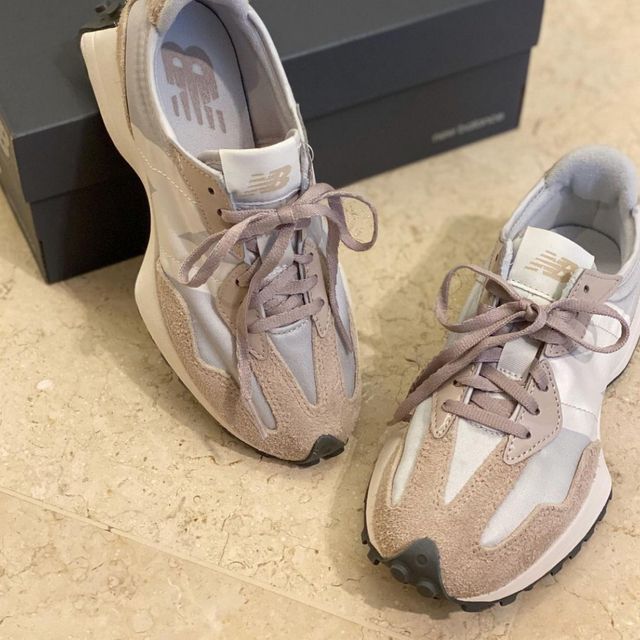 Giày New Balance Wmns 327 'Grey Beige 