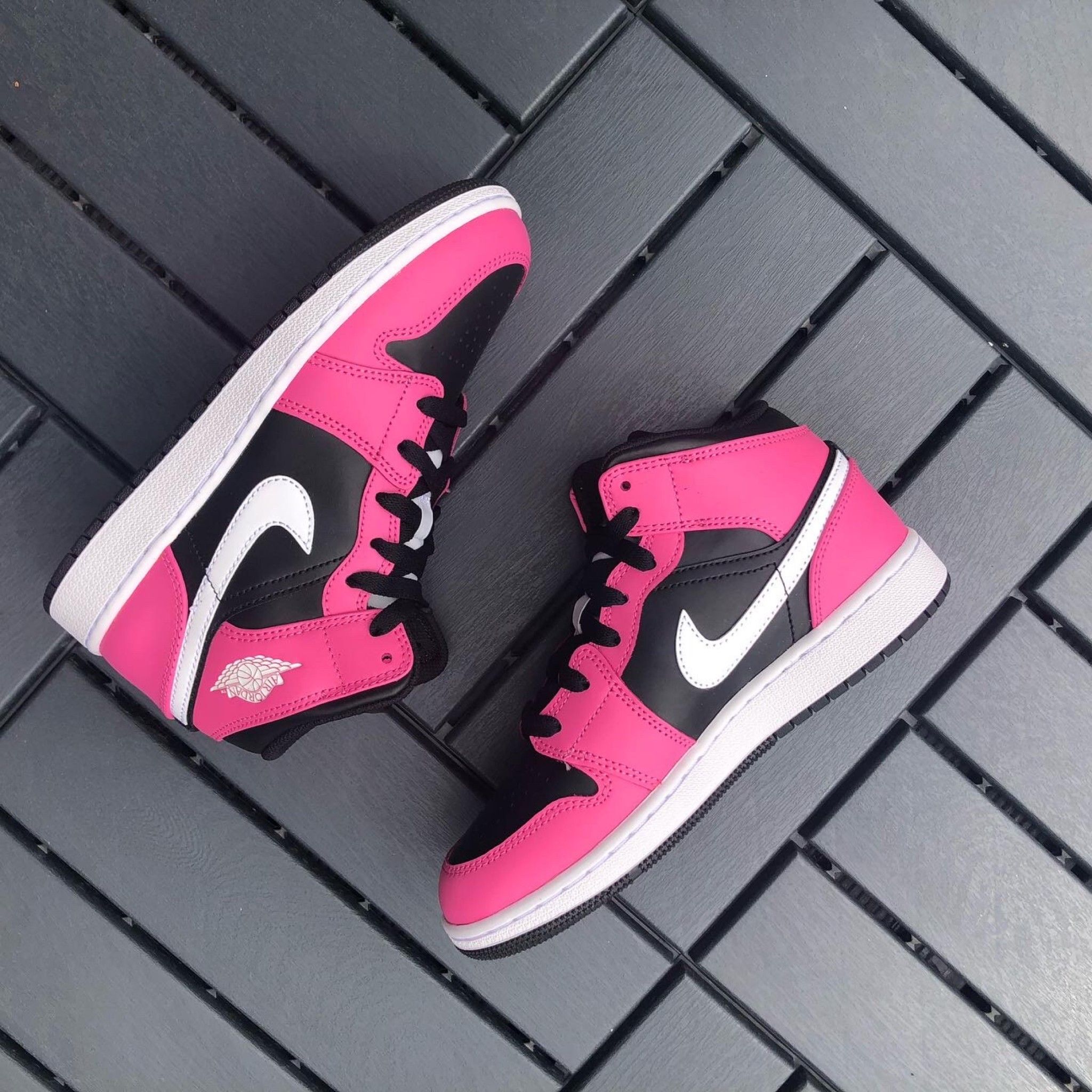 jordan 1 mid pinksicle