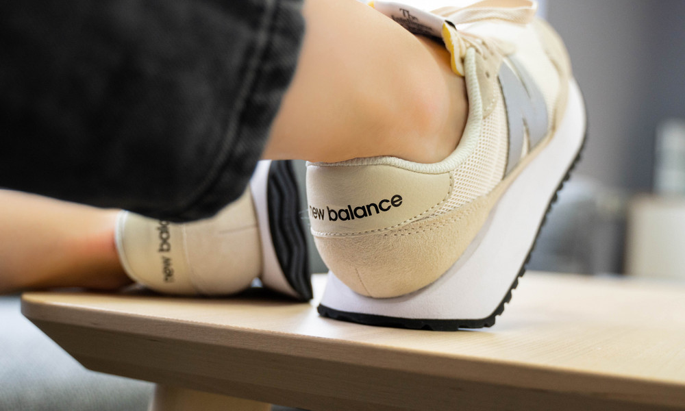 Giày New Balance Wmns 237 'Sea Salt 