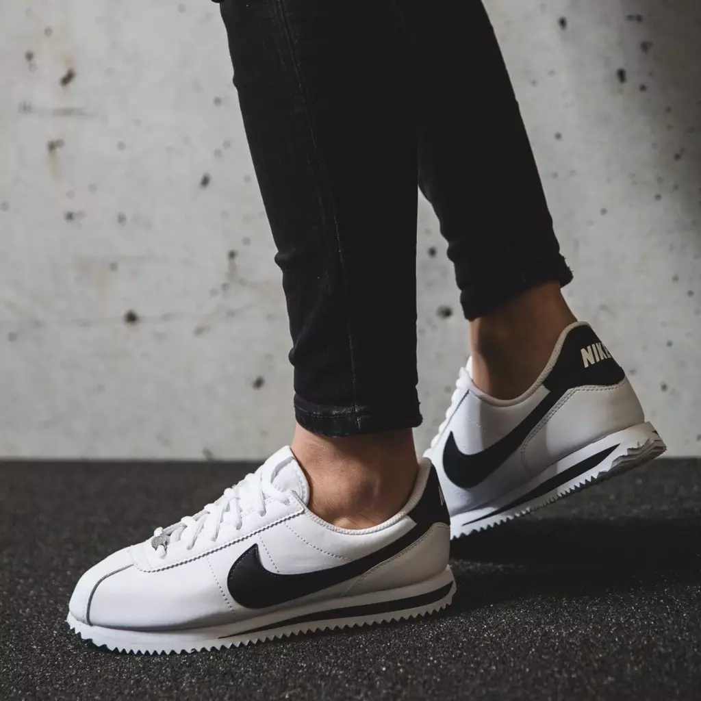Nike cortez women white and black Clearance