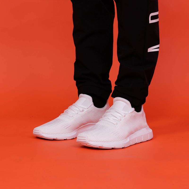 Giày Adidas Swift Run 'Triple White 