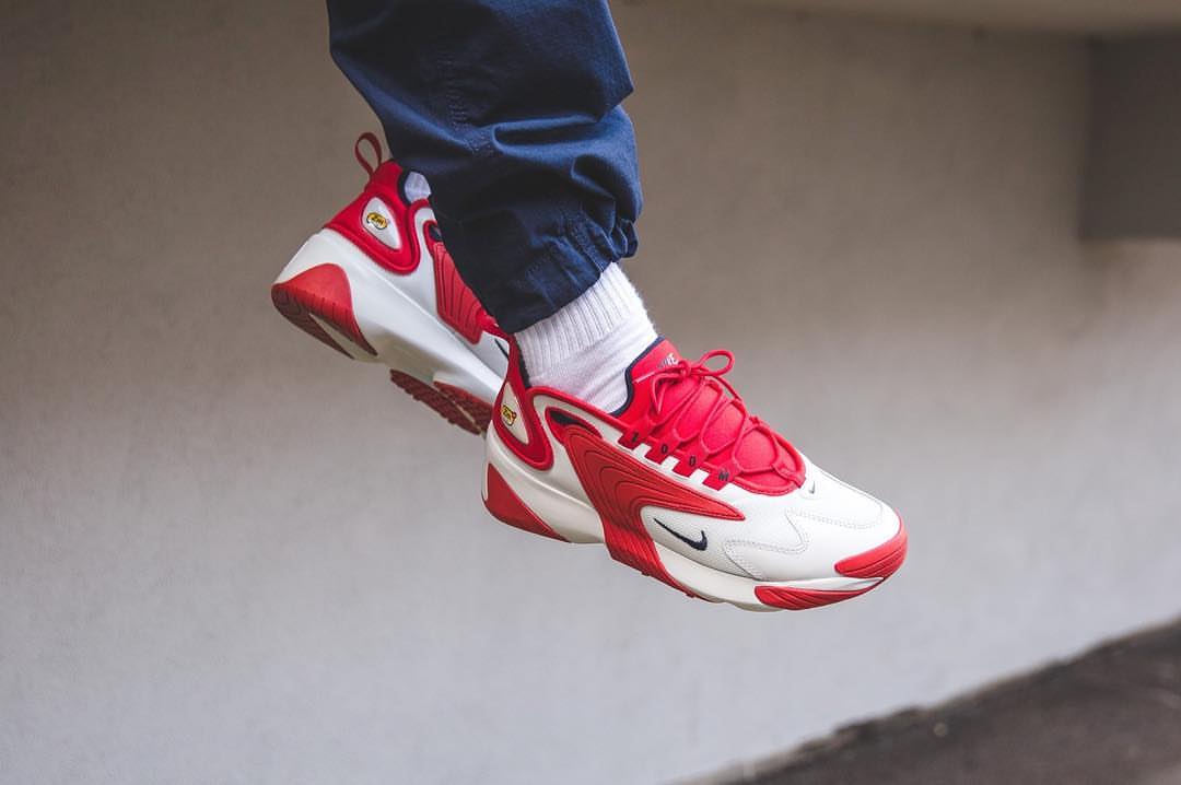 zoom off white