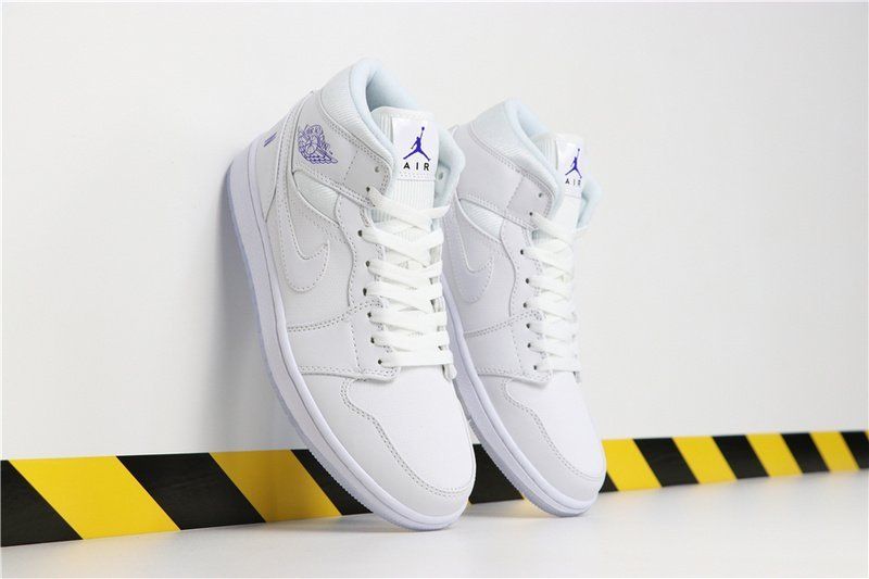 Giày Nike Air Jordan 1 Retro Mid 'White 