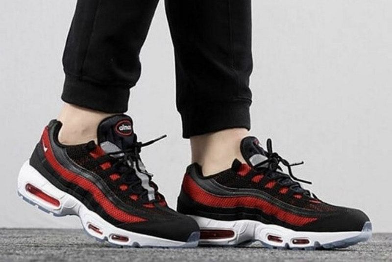 Giày Nike Air Max 95 Essential 'Bred' 749766-039 – AUTHENTIC SHOES