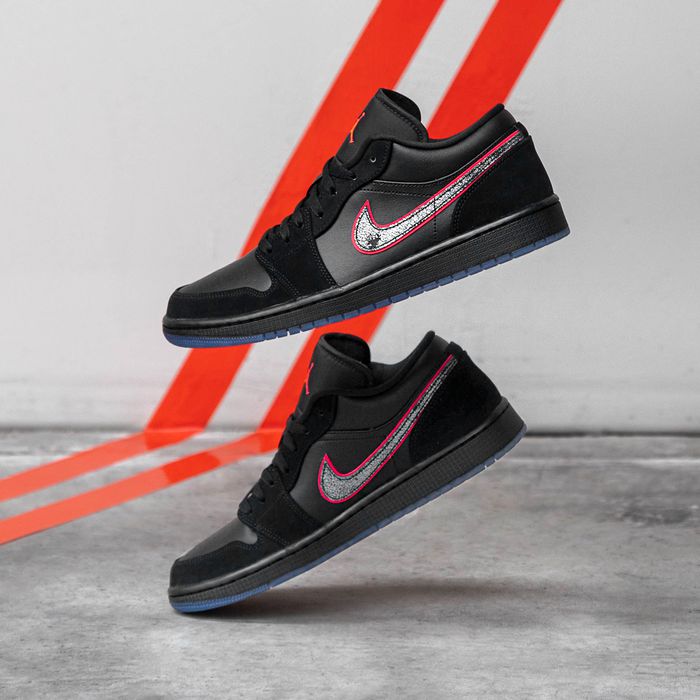 jordan 1 low se black red orbit