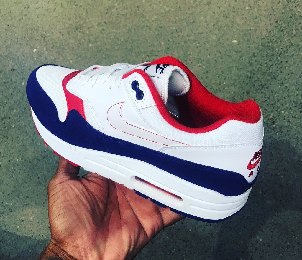 red white and blue air max 1