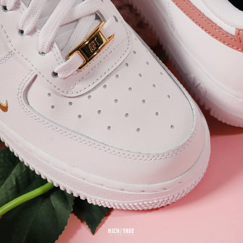 Giày Nike Air Force 1 '07 Essential 