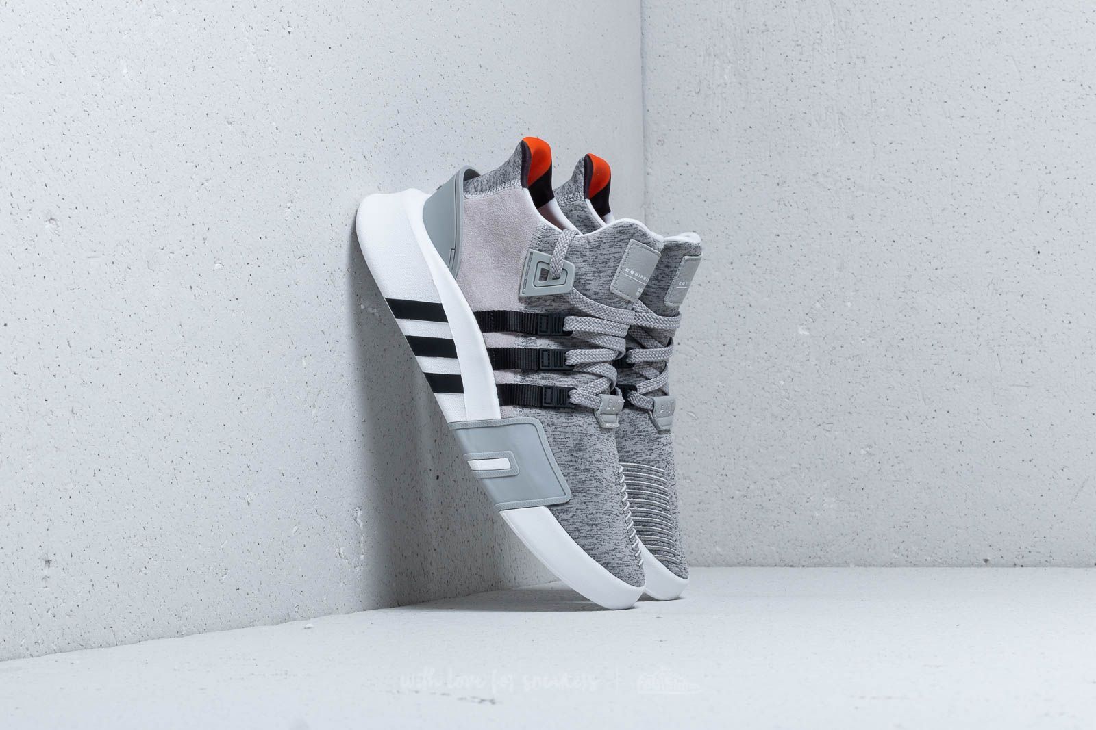 adidas b37516