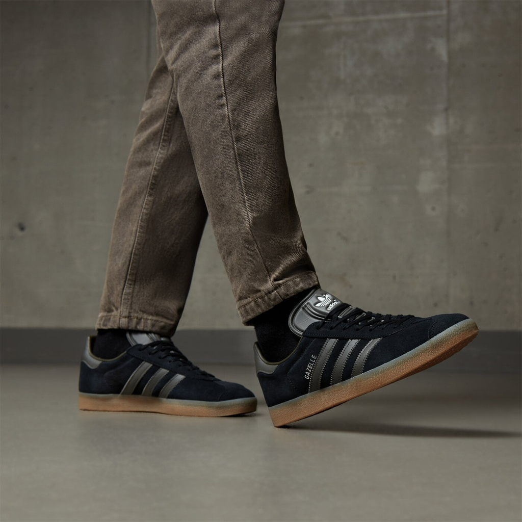 Giày Adidas Gazelle 'Black Olive Gum' GX2210