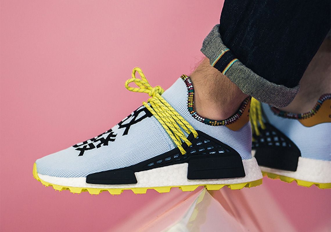 harga adidas nmd human race original