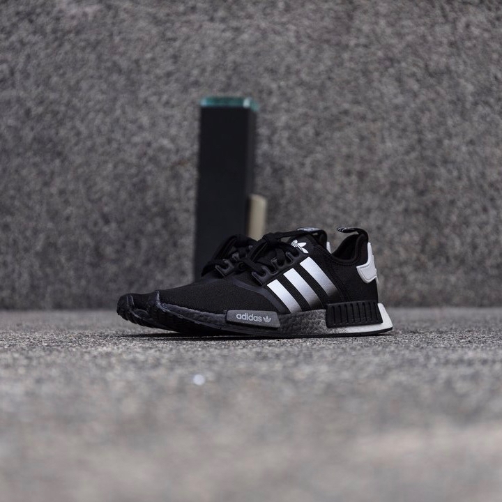 Giày Adidas NMD R1 'Black Silver' EG7399 – AUTHENTIC SHOES