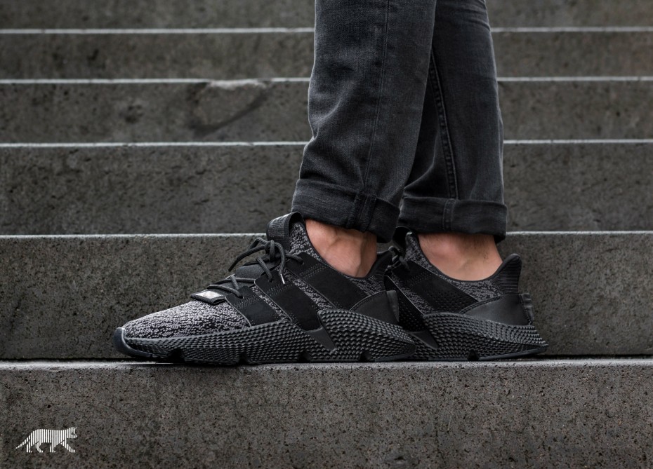prophere black on feet
