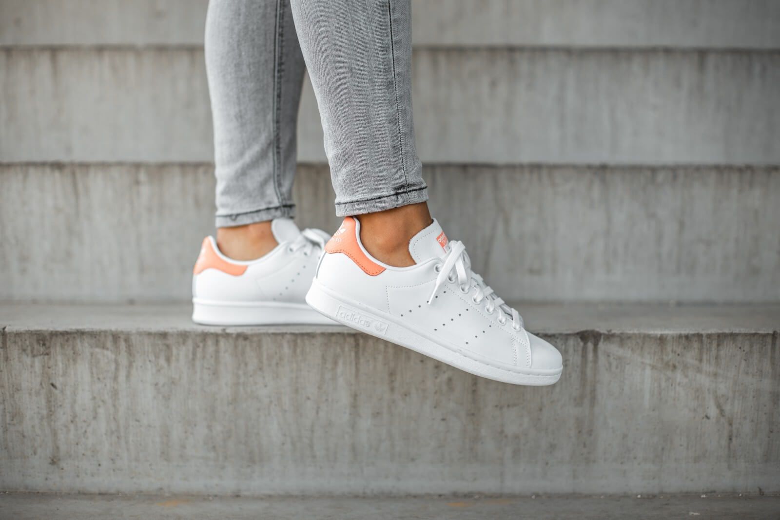 Giày Adidas Stan Smith 'White Semi Coral' EE5793 – AUTHENTIC SHOES