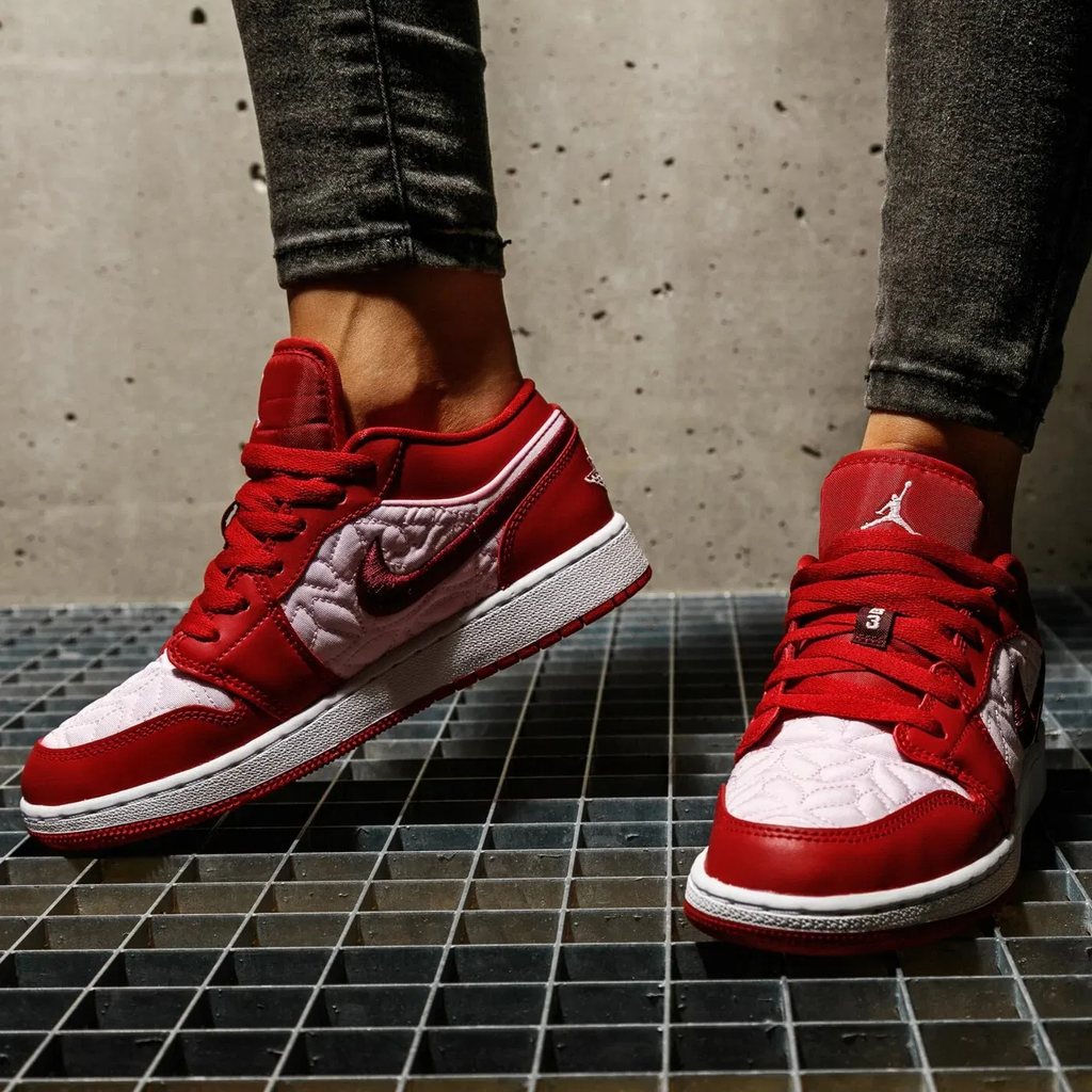 Giày Nike Air Jordan 1 Low SE Red Quilt 