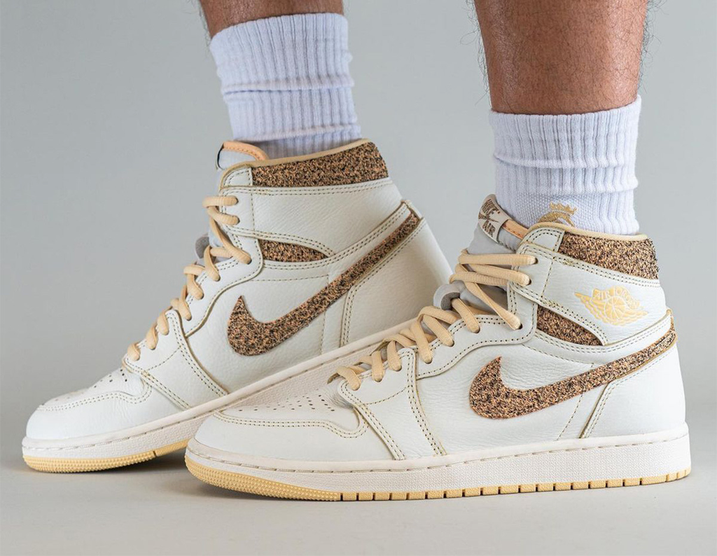 Giày Nike Jordan 1 Retro High Vibrations Of Naija 'Beige' FD8631-100