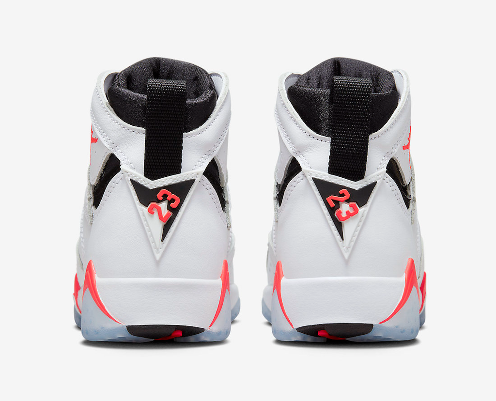Giày Nike Air Jordan 7 Retro 'White Infrared' DQ6040-160