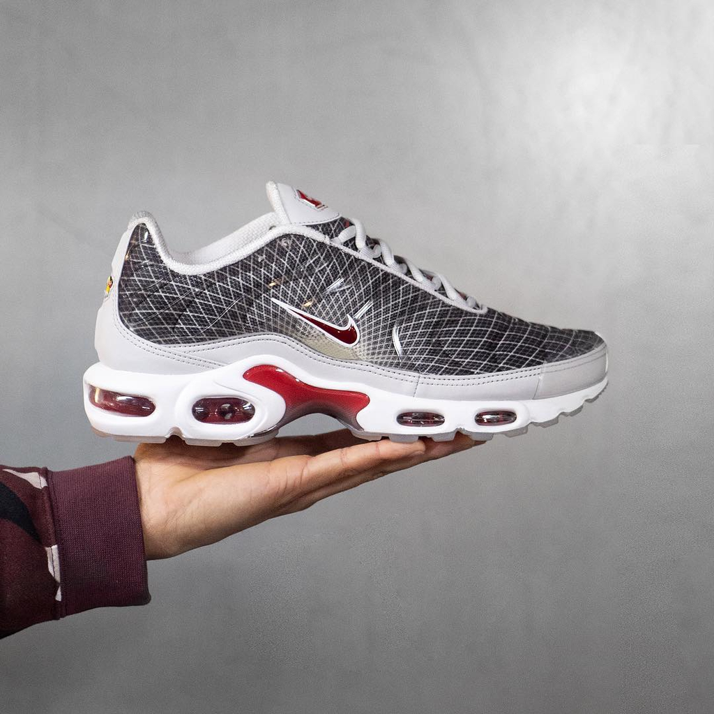 Giày Nike Air Max Plus Wave Grid Grey 